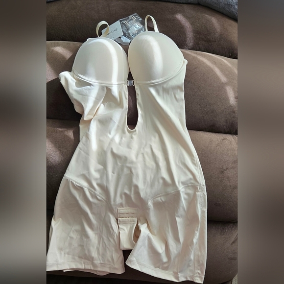 Decorus Backless Shapewear Strapless Bodysuits #751 - Picture 2 of 9